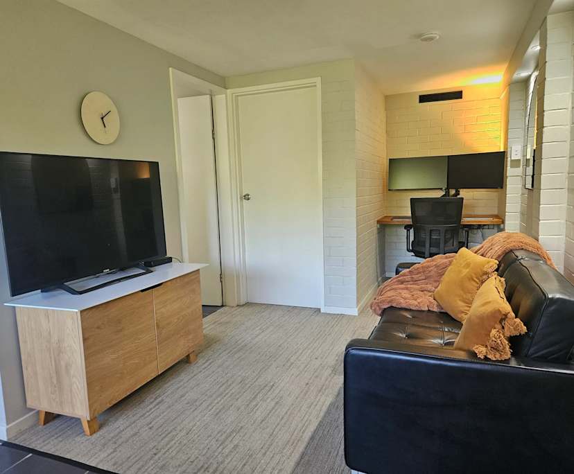 $525, Granny-flat, 1 bathroom, Jindalee QLD 4074