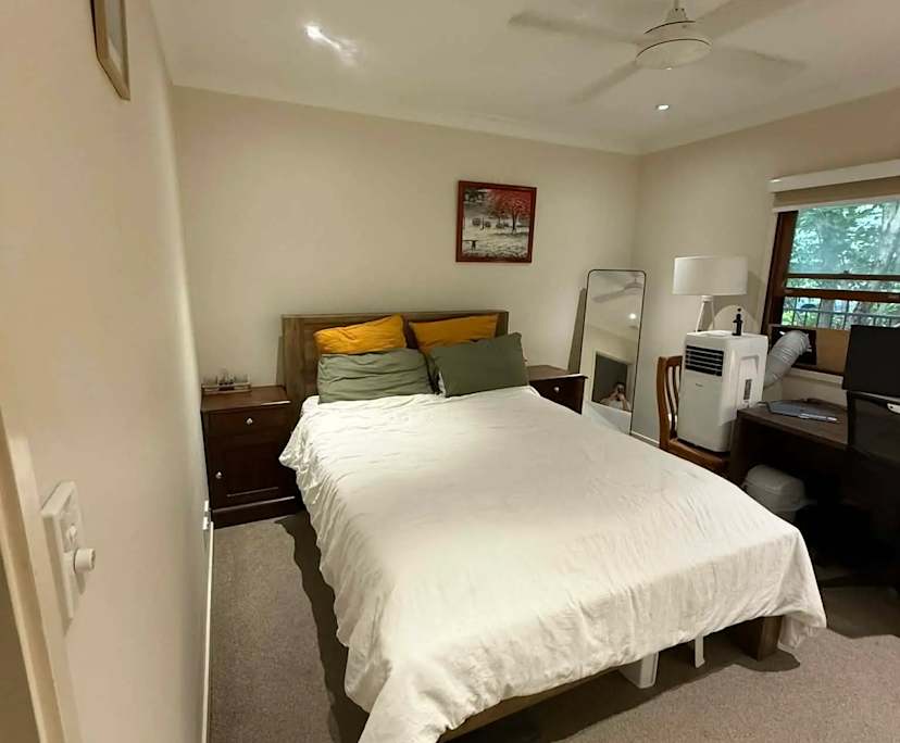 Unfurnished room in a share house