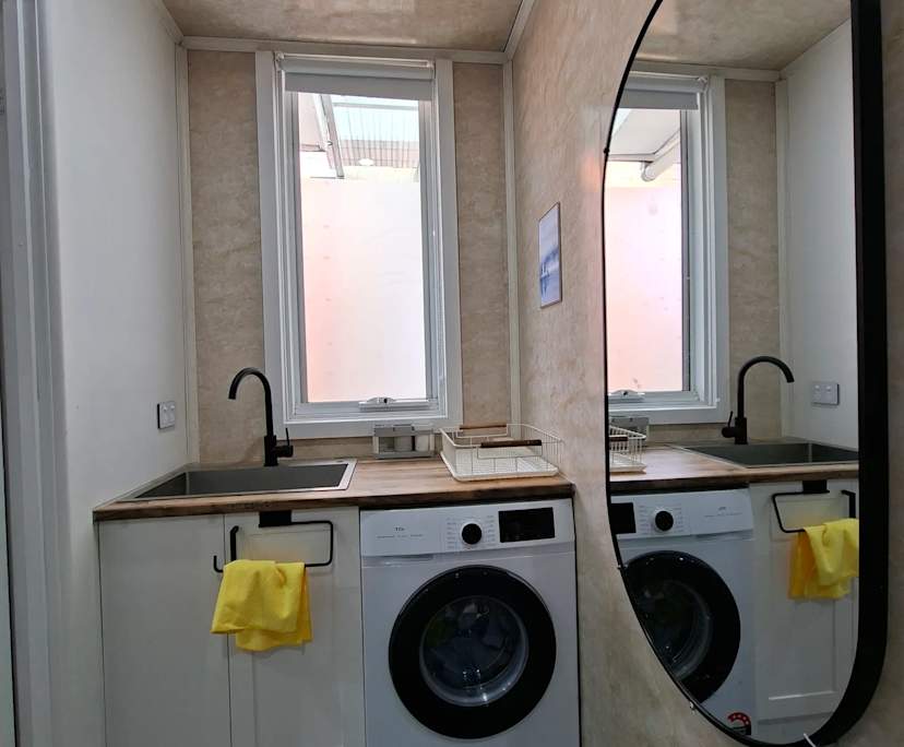 $290, Student-accommodation, 1 bathroom, Sunshine West VIC 3020