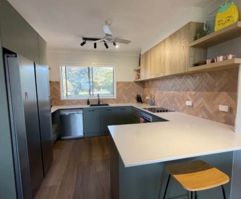Furnished room with ensuite in a flatshare