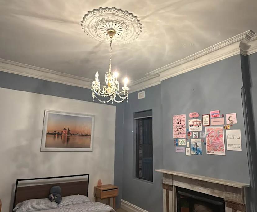 Furnished room in a share house