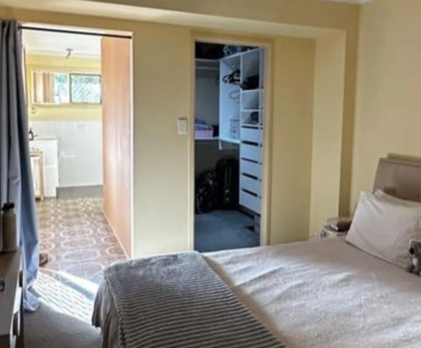 Furnished room with own bathroom