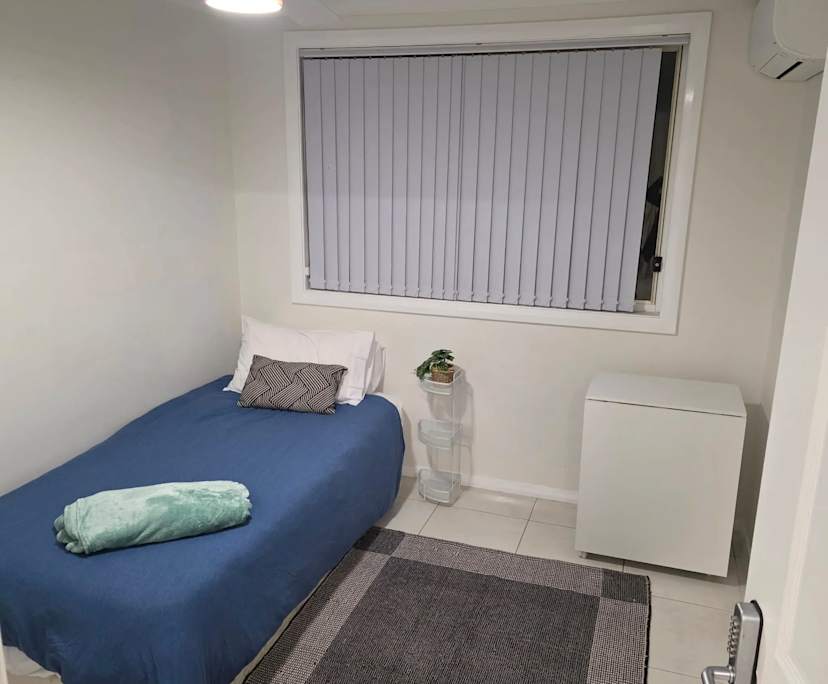 Room in a share house