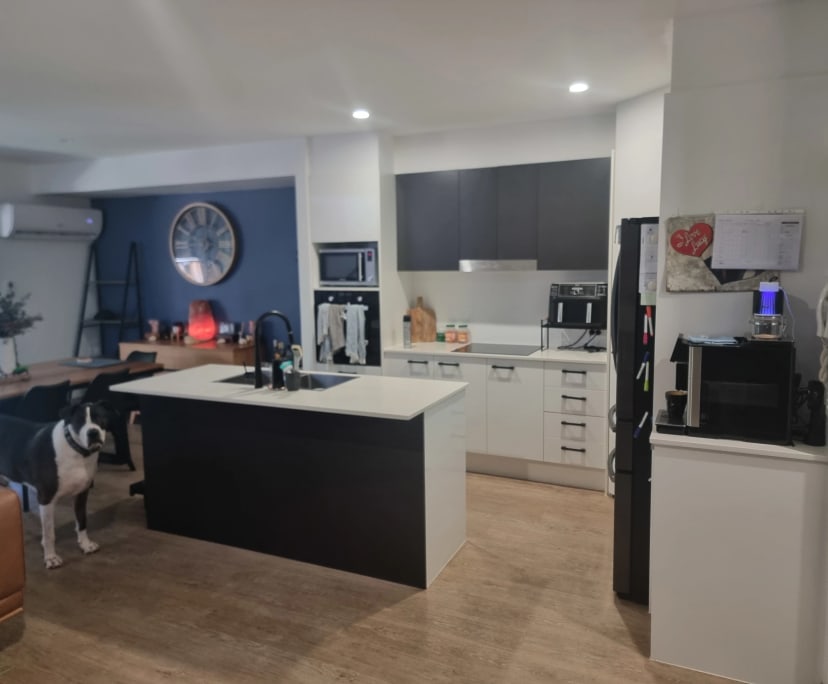 Room in a share house