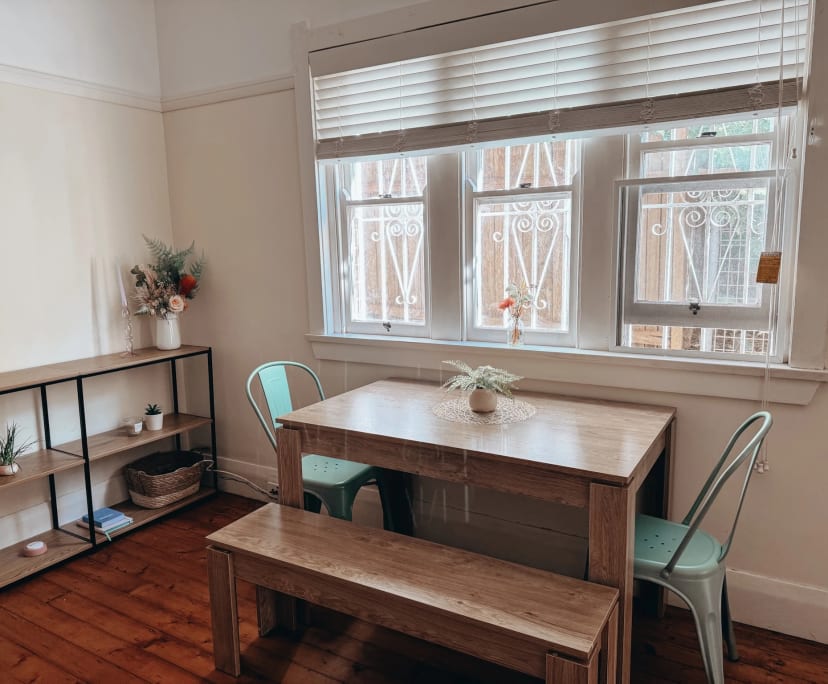 Room in a share house