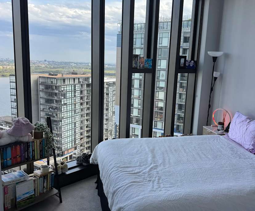 Unfurnished room in a flatshare