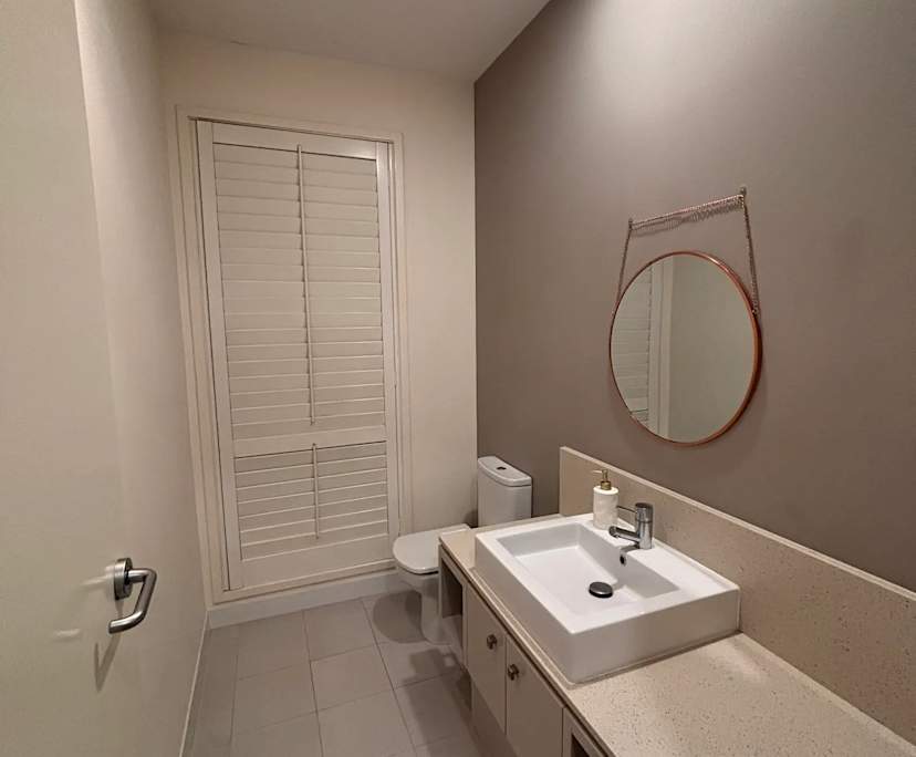 $425, Share-house, 4 bathrooms, Hope Island QLD 4212