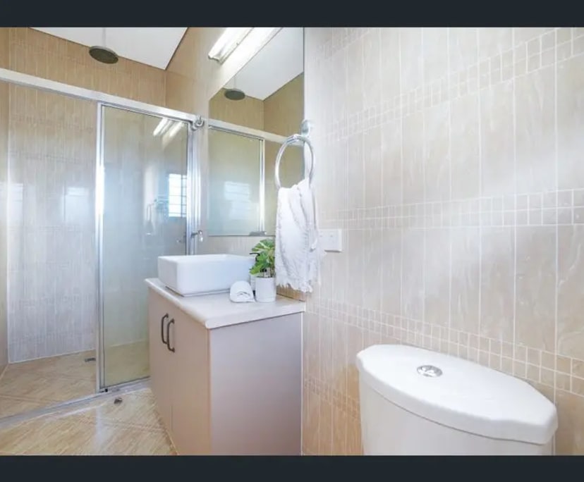 Room with ensuite in a share house