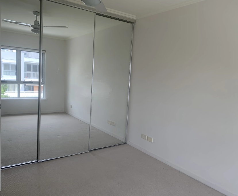 $350, Flatshare, 2 bathrooms, Robina QLD 4226