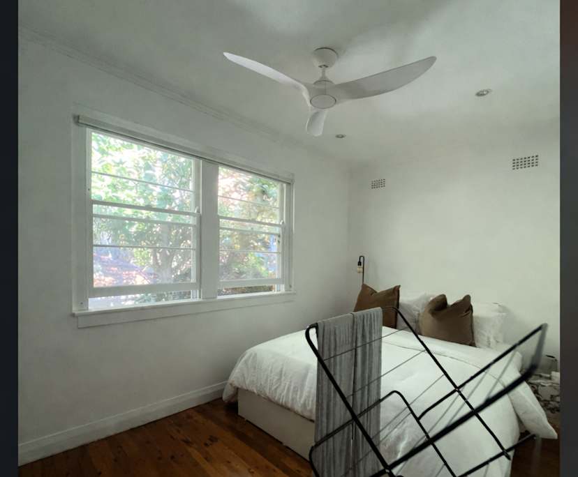 Unfurnished room in a flatshare