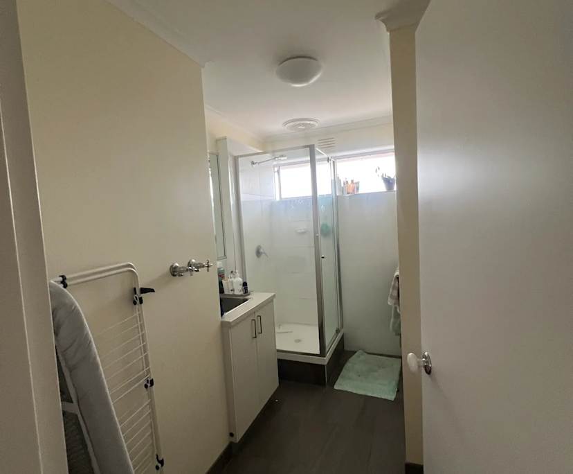 Unfurnished room in a flatshare