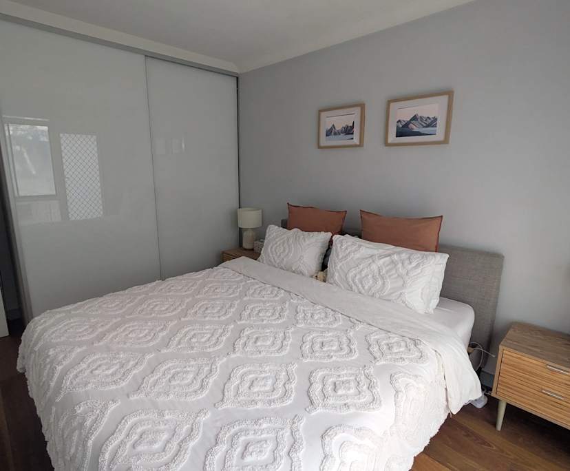Furnished room in a flatshare