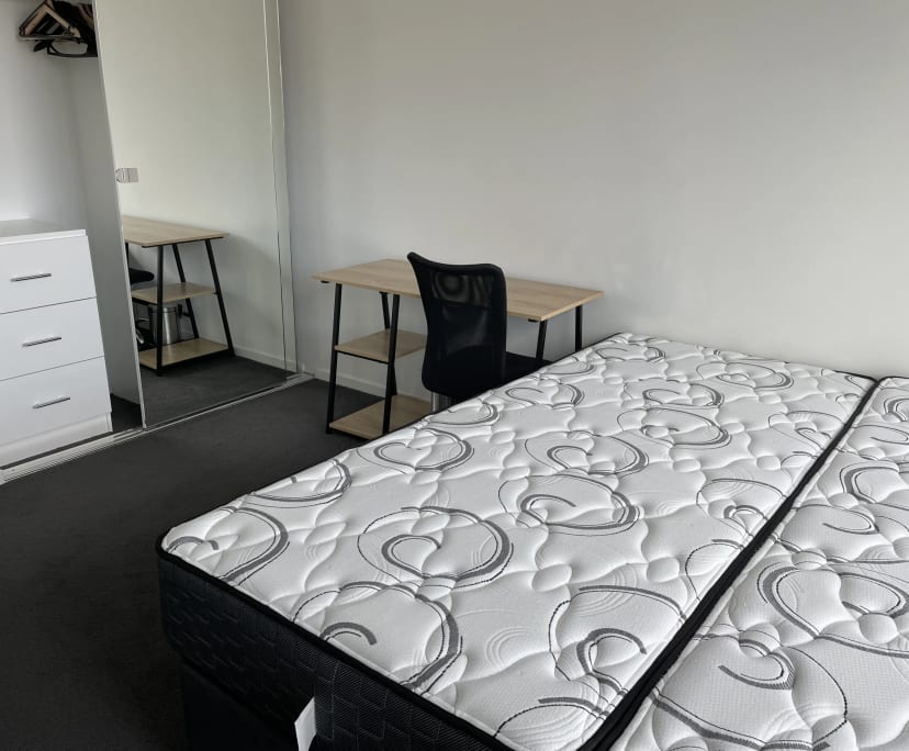 $750, Whole-property, 2 bathrooms, West Melbourne VIC 3003