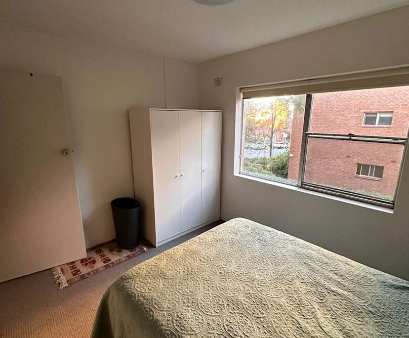 Furnished room in a flatshare