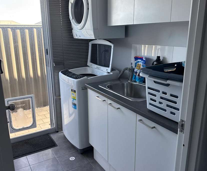 $280, Share-house, 4 bathrooms, Landsdale WA 6065