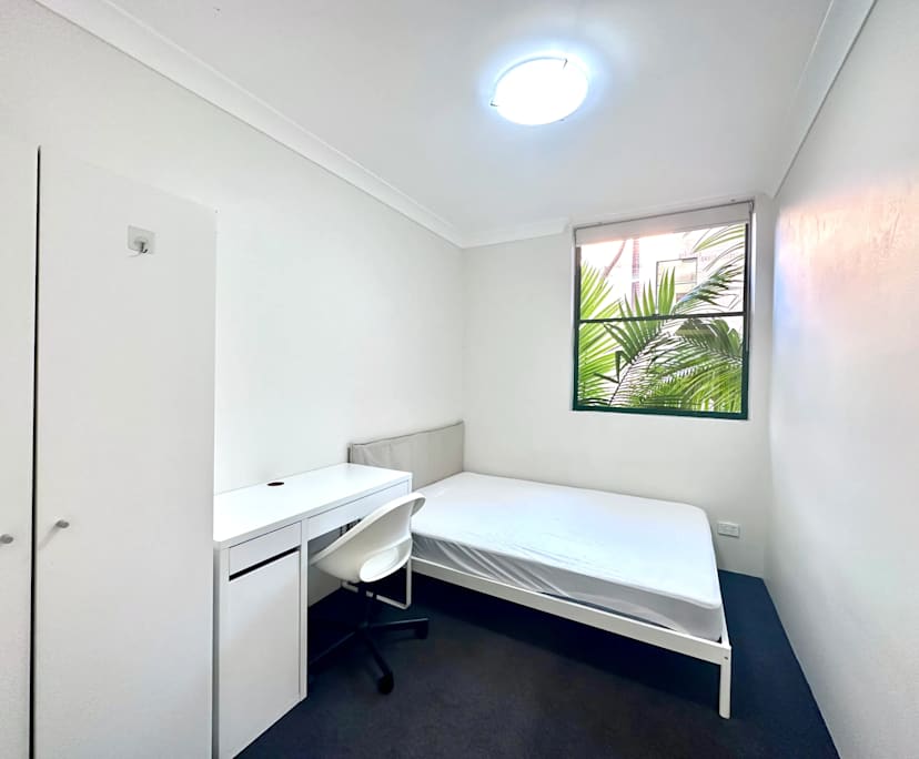 Furnished room in a share house