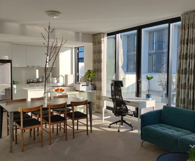 Furnished room with ensuite in a flatshare