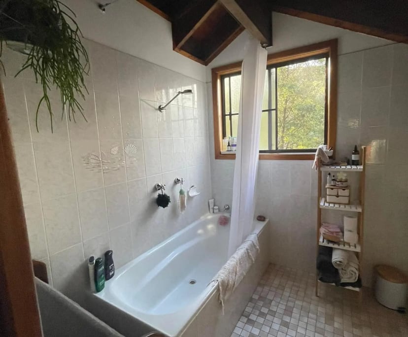 Room for Rent in Otford, Wollongong 175, Unfurnis...