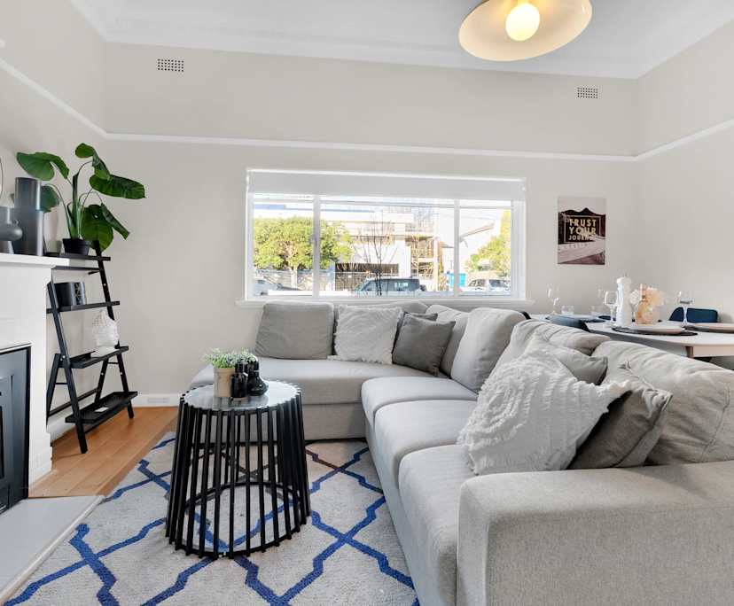 $1,580, Whole-property, 4 bathrooms, Caulfield South VIC 3162