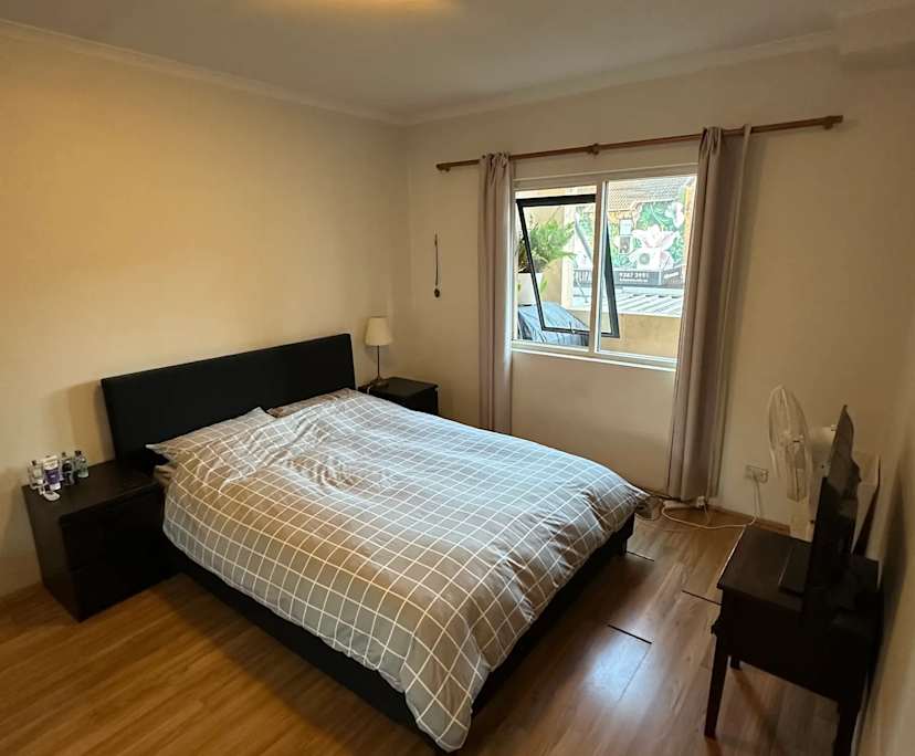 Furnished room in a flatshare