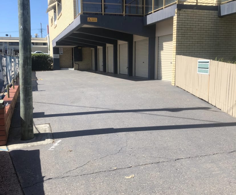 Unfurnished room in a flatshare