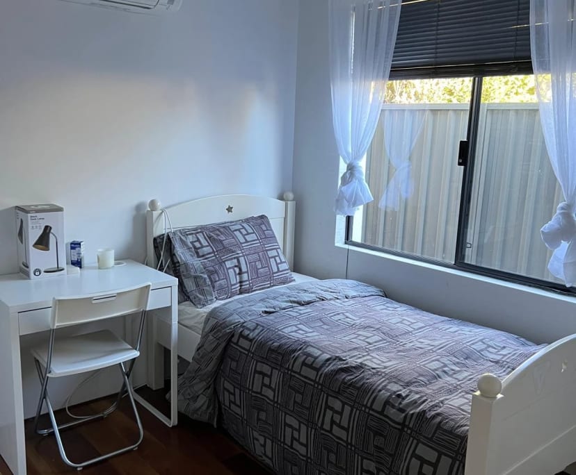 Furnished room in a share house