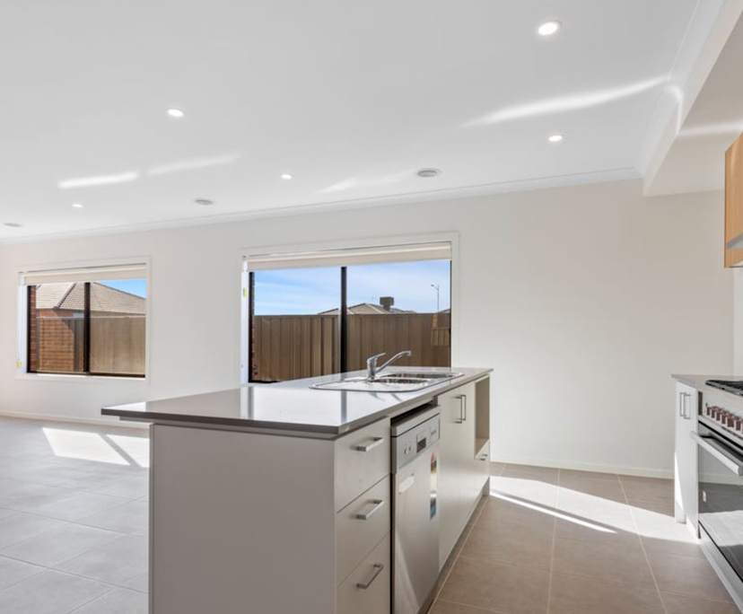 Whole property with 4 rooms for rent