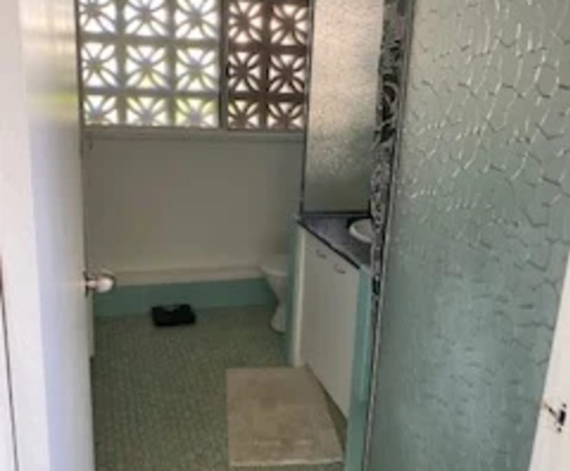 $325, Share-house, 2 bathrooms, Maroochydore QLD 4558