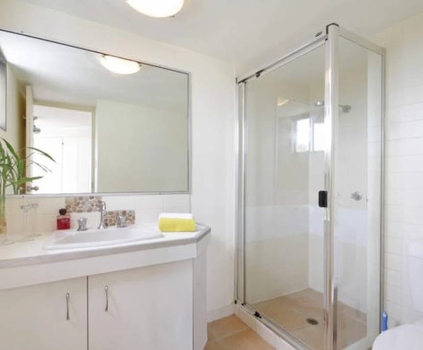 Room with ensuite in a flatshare