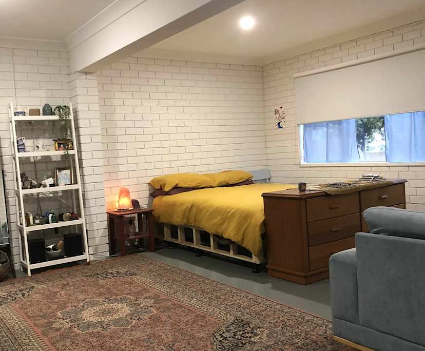 Unfurnished room with own bathroom