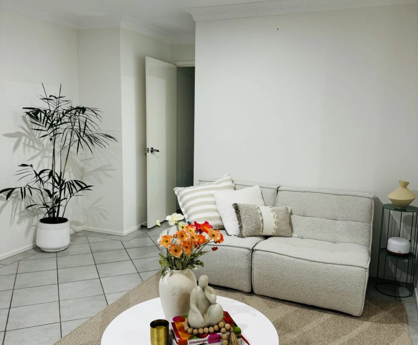 Unfurnished room in a share house