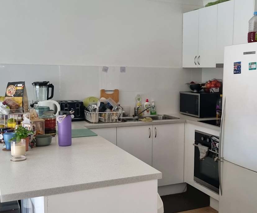 $300, Share-house, 3 bathrooms, Labrador QLD 4215