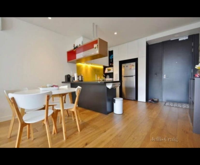 Furnished room in a flatshare