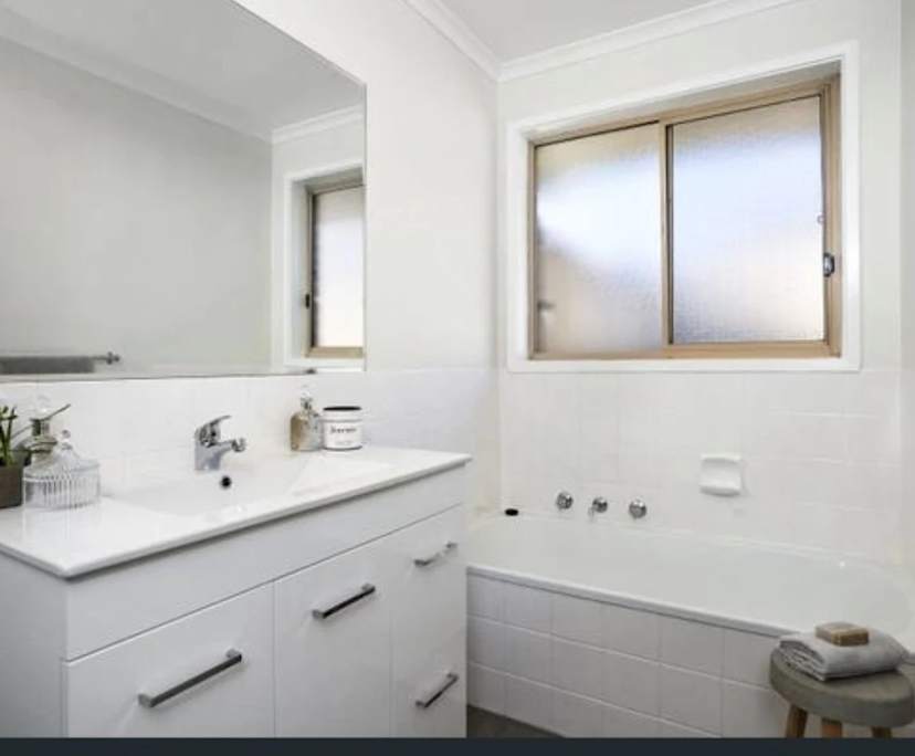$250, Flatshare, 2 bathrooms, Grovedale VIC 3216