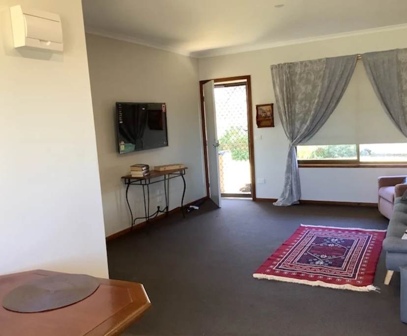 $450, Granny-flat, 2 bathrooms, Finley NSW 2713