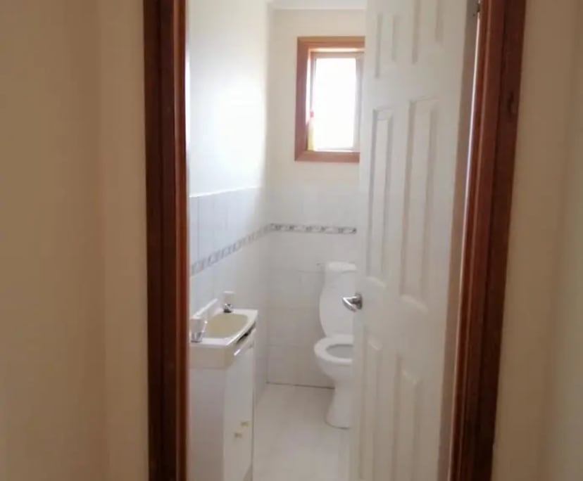 $250, Share-house, 6 bathrooms, Mill Park VIC 3082