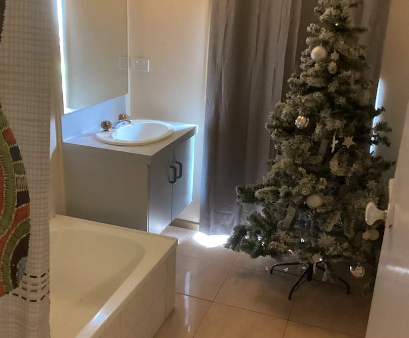 $250, Share-house, 3 bathrooms, Narre Warren South VIC 3805