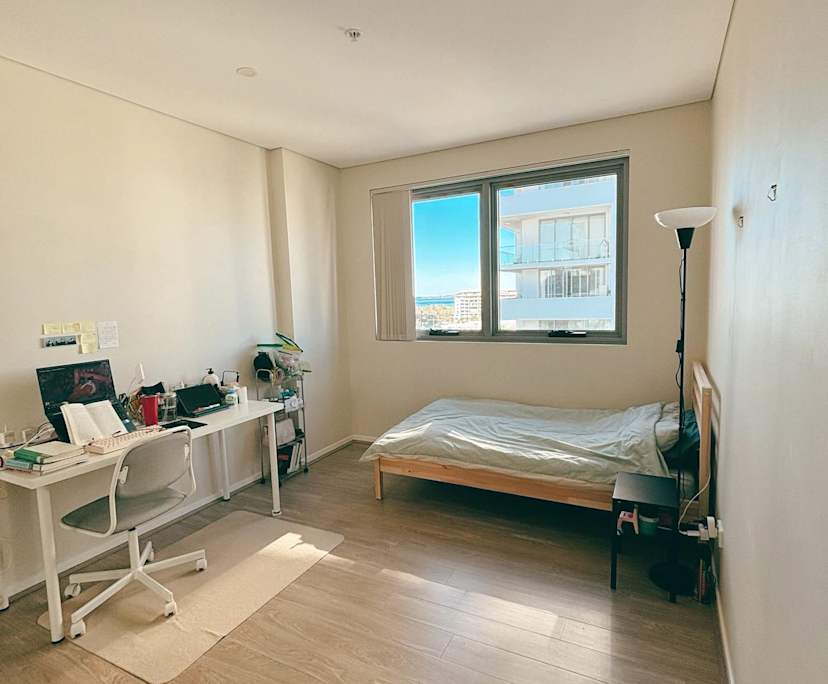 Unfurnished room with own bathroom