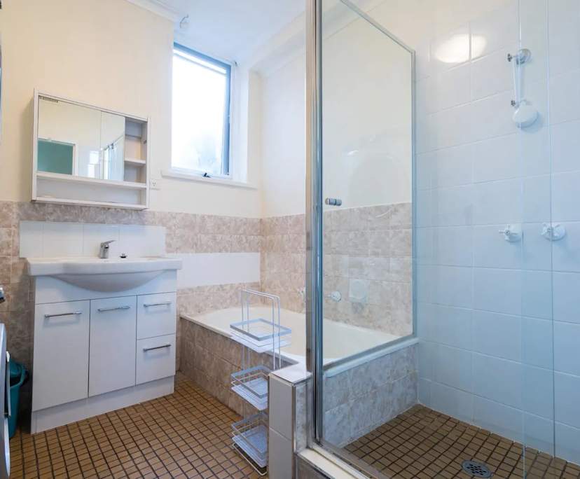 $715, Whole-property, 3 bathrooms, Malvern East VIC 3145