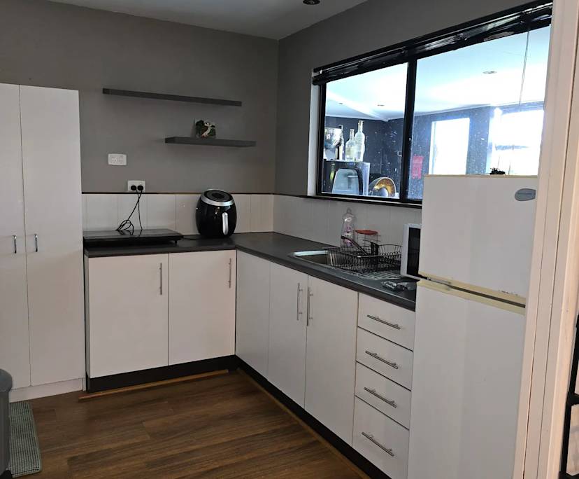 $600, Student-accommodation, 1 bathroom, Mudgeeraba QLD 4213