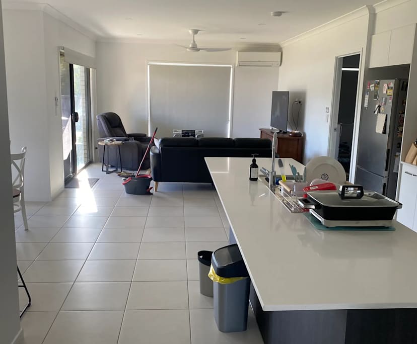 $300, Share-house, 2 rooms, Southside QLD 4570, Southside QLD 4570