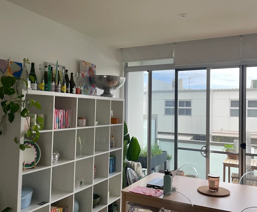 Furnished room in a flatshare