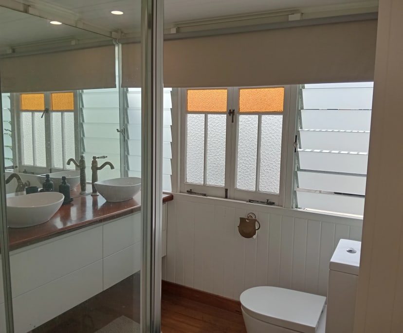 $300, Share-house, 3 bathrooms, Bungalow QLD 4870