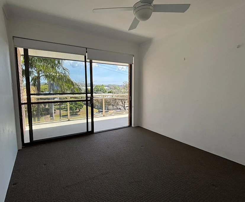 Unfurnished room in a flatshare