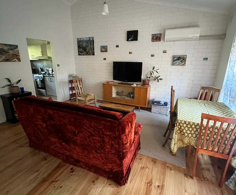 Unfurnished room in a flatshare