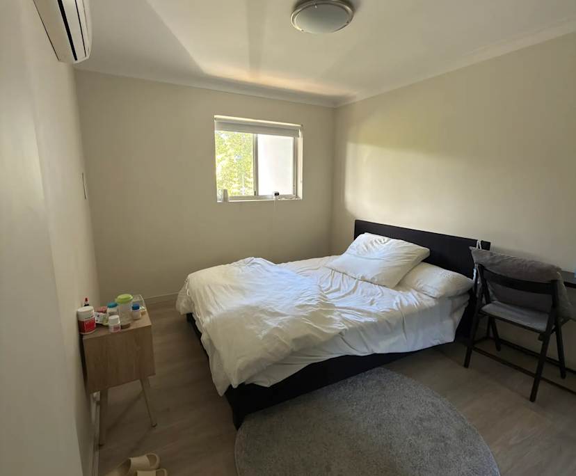 Furnished room with ensuite in a flatshare