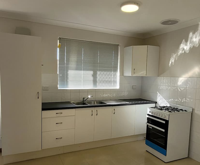 Whole property with 3 rooms for rent