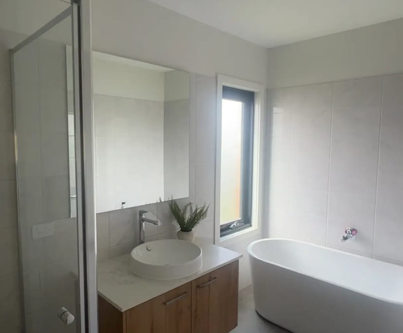 $300, Share-house, 3 rooms, Drouin VIC 3818, Drouin VIC 3818