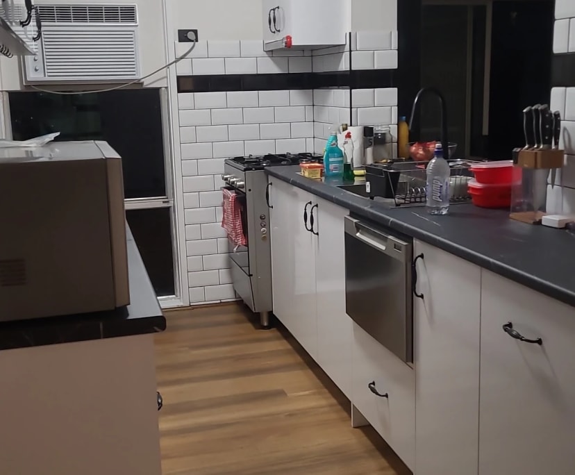 $200, Share-house, 3 bathrooms, Whittington VIC 3219