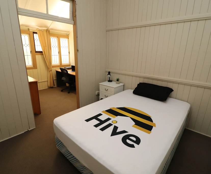 $225, Share-house, 5 bathrooms, Fairfield QLD 4103